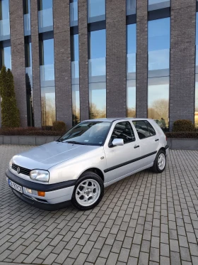VW Golf 1.6 УНИКАТ 80 Хил км.НОВА , оригинална боя , УНИКА, снимка 3