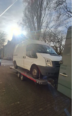 ������ Ford Transit Custom