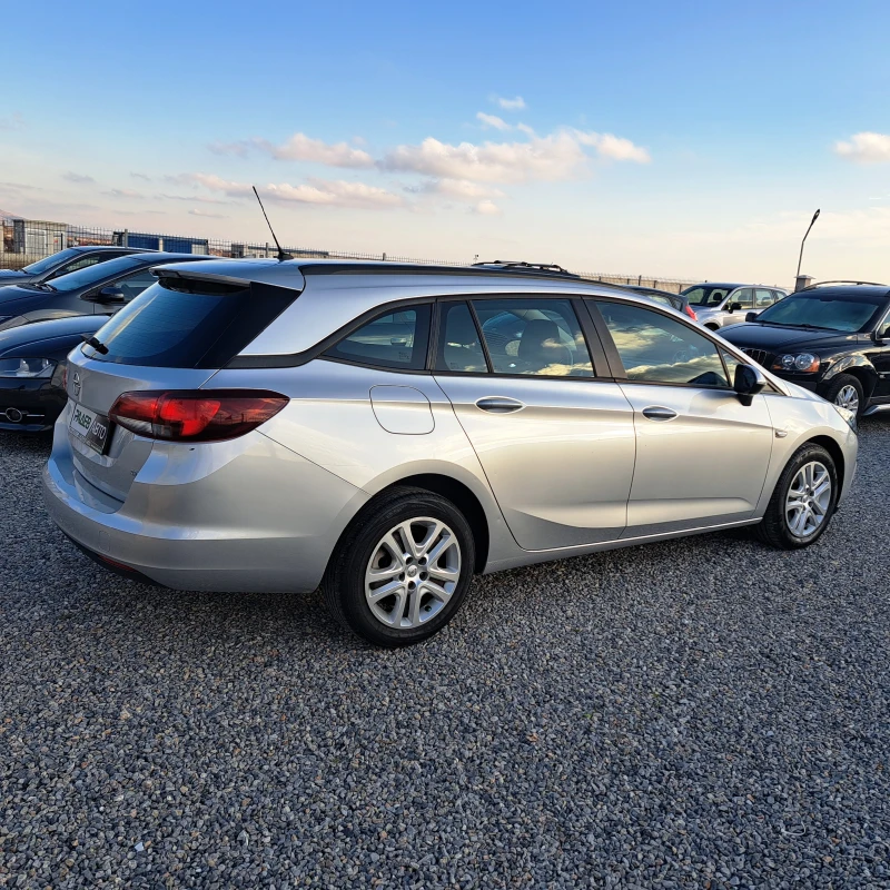 Opel Astra 1.6CDTI* SPORTS TOURER* ОТЛИЧНО СЪСТОЯНИЕ!* , снимка 5 - Автомобили и джипове - 48441205