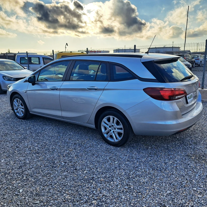 Opel Astra 1.6CDTI* SPORTS TOURER* ОТЛИЧНО СЪСТОЯНИЕ!* , снимка 3 - Автомобили и джипове - 48441205