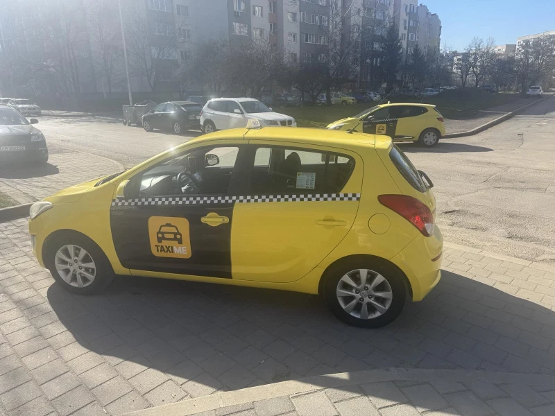 Hyundai I20 1.3, снимка 4 - Автомобили и джипове - 49426932