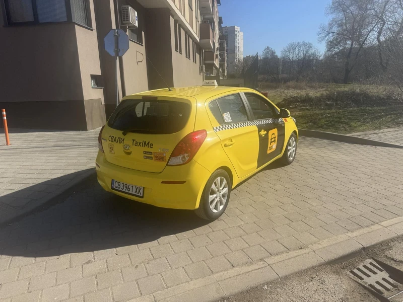 Hyundai I20 1.3, снимка 9 - Автомобили и джипове - 49426932