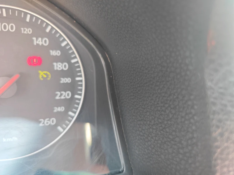 VW Golf 1.9tdi 6skorosti, снимка 14 - Автомобили и джипове - 51446031