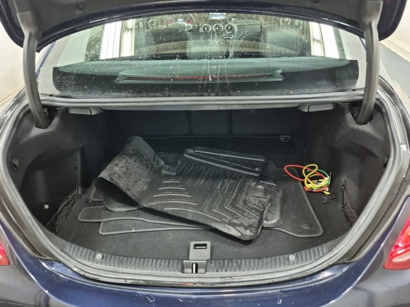 Mercedes-Benz C 400 * CARFAX * ЦЕНА ДО БГ, снимка 15 - Автомобили и джипове - 53042295