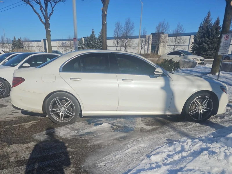 Mercedes-Benz E 300 * CARFAX * БЕЗ ПЪРВОНАЧАЛНА ВНОСКА, снимка 3 - Автомобили и джипове - 53063493
