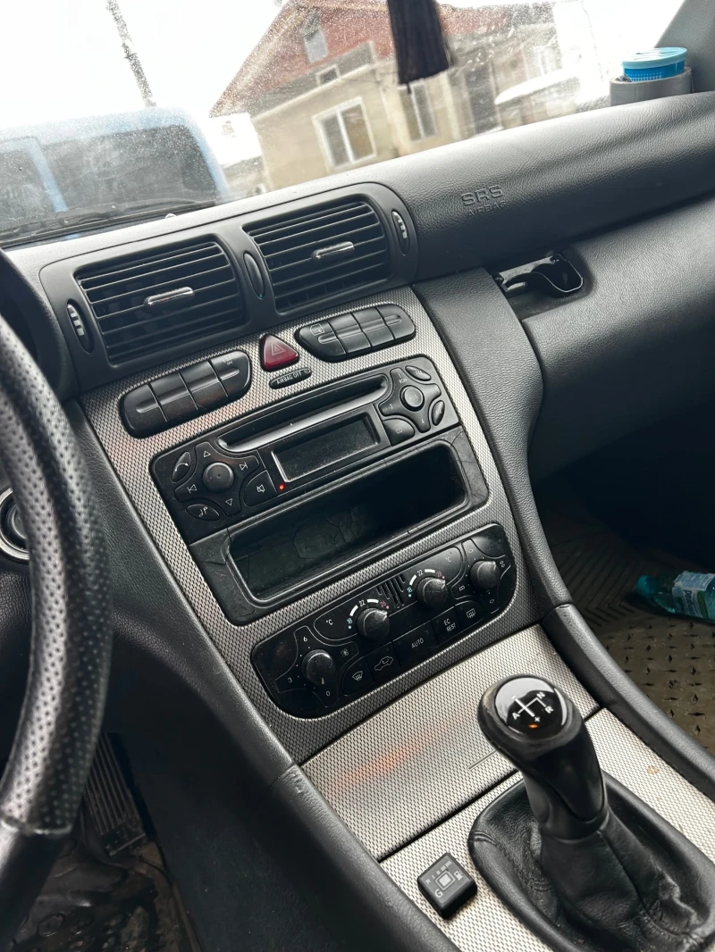 Mercedes-Benz C 230 Compressor Газ/Бензин, снимка 7 - Автомобили и джипове - 53391373