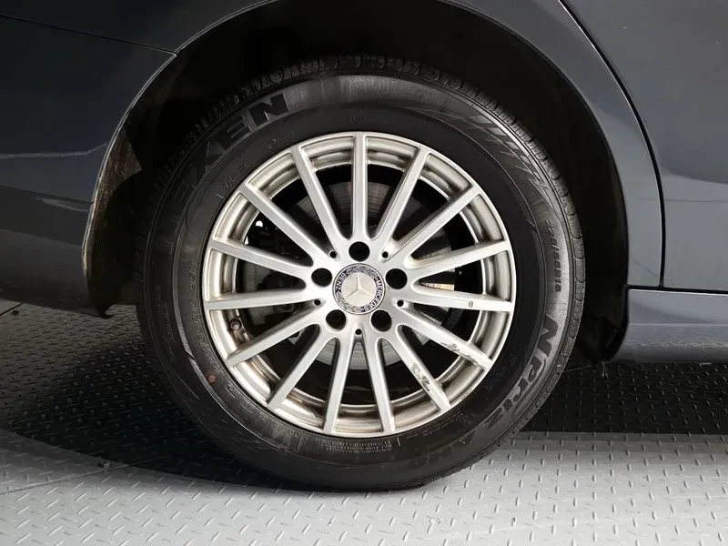 Mercedes-Benz C 200  - изображение 5