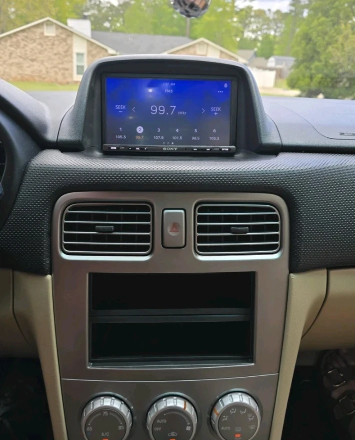 Subaru Forester 2.0 AWD, снимка 11 - Автомобили и джипове - 54172371