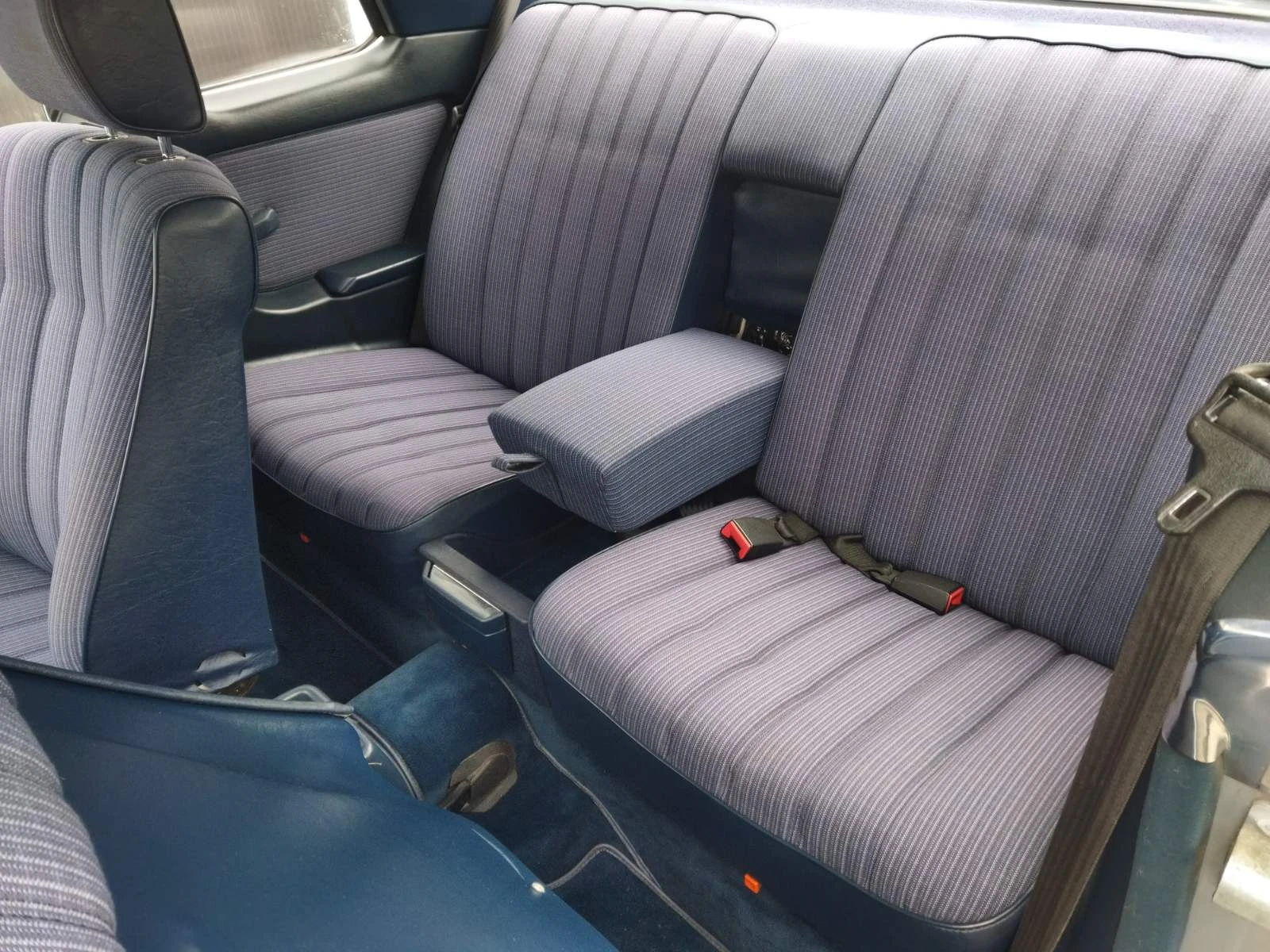 Mercedes-Benz 123 230 CE Coupe - изображение 7