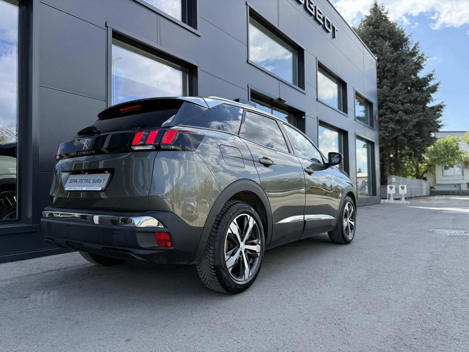 Peugeot 3008 ALLURE 1.6 e-THP 165 EAT6 - изображение 3