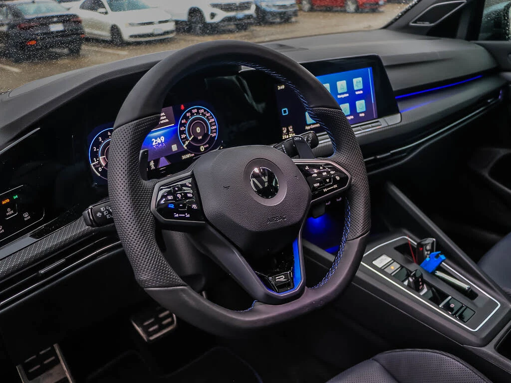 VW Golf * 4Motion AWD* * R * * АвтоКреди* (ЦЕНА ДО БГ) - изображение 3