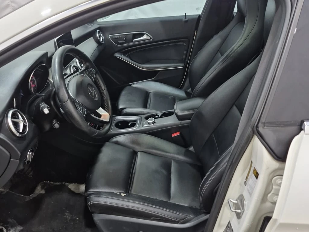 Mercedes-Benz CLA 250 / PANO / PAMETI / PODGREVI / CARFAX - изображение 5