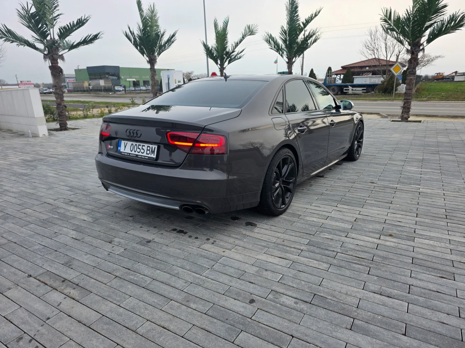 Audi S8 4.0 Tfsi - изображение 8