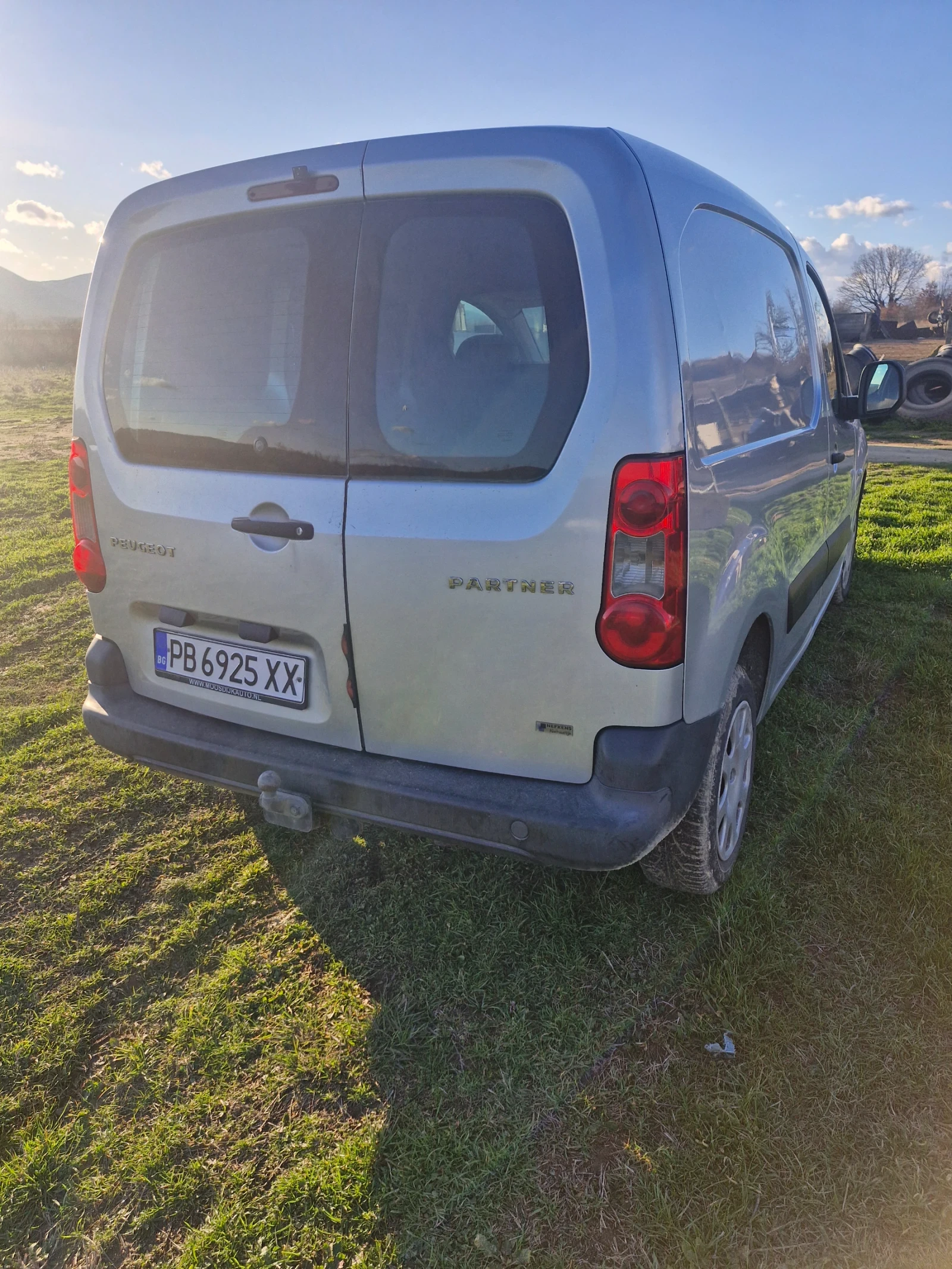 Peugeot Partner 1.6 90кс..КЛИМАТИК , снимка 4 - Автомобили и джипове - 53888938