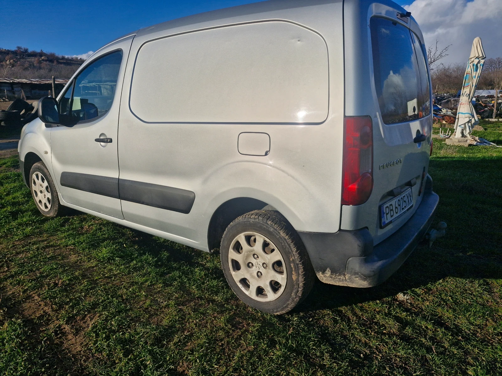 Peugeot Partner 1.6 90кс..КЛИМАТИК , снимка 5 - Автомобили и джипове - 53888938