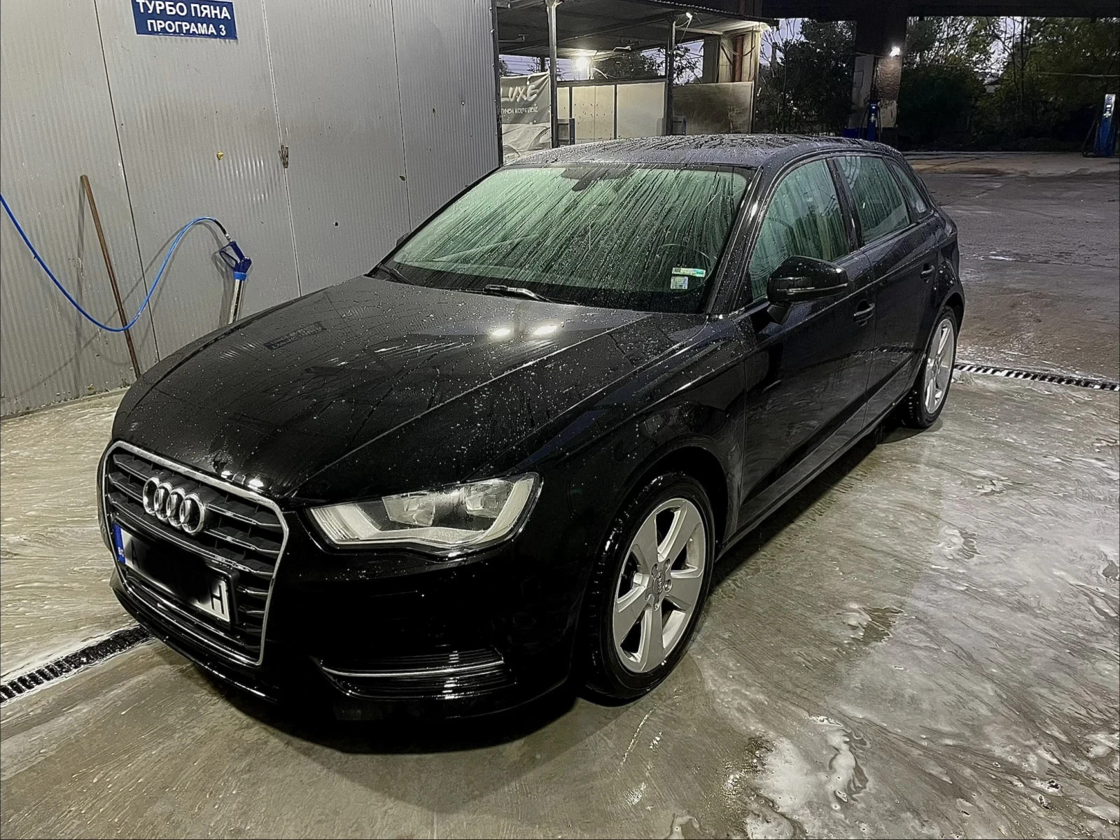 Audi A3 Sportsback TFSI, снимка 2 - Автомобили и джипове - 54001548