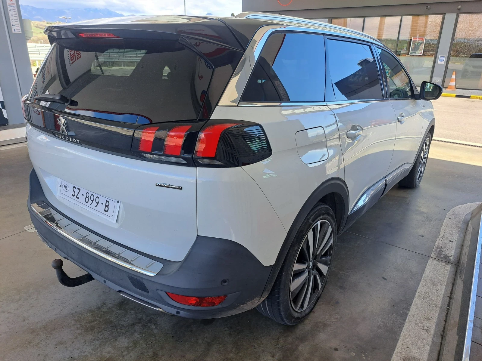 Peugeot 5008 Кожа панорама, снимка 4 - Автомобили и джипове - 54031748