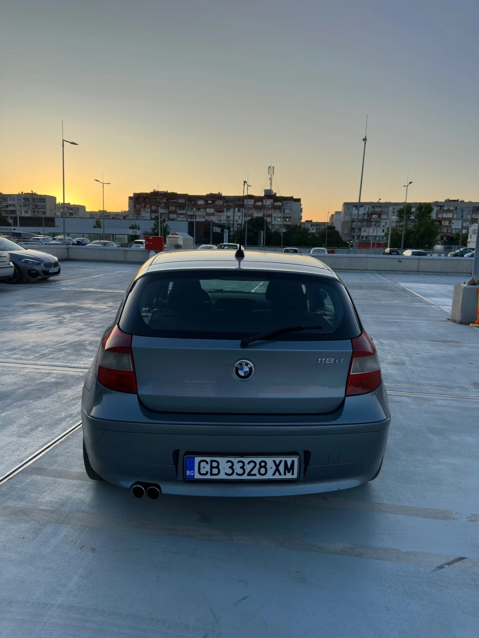 BMW 118, снимка 3 - Автомобили и джипове - 54301066