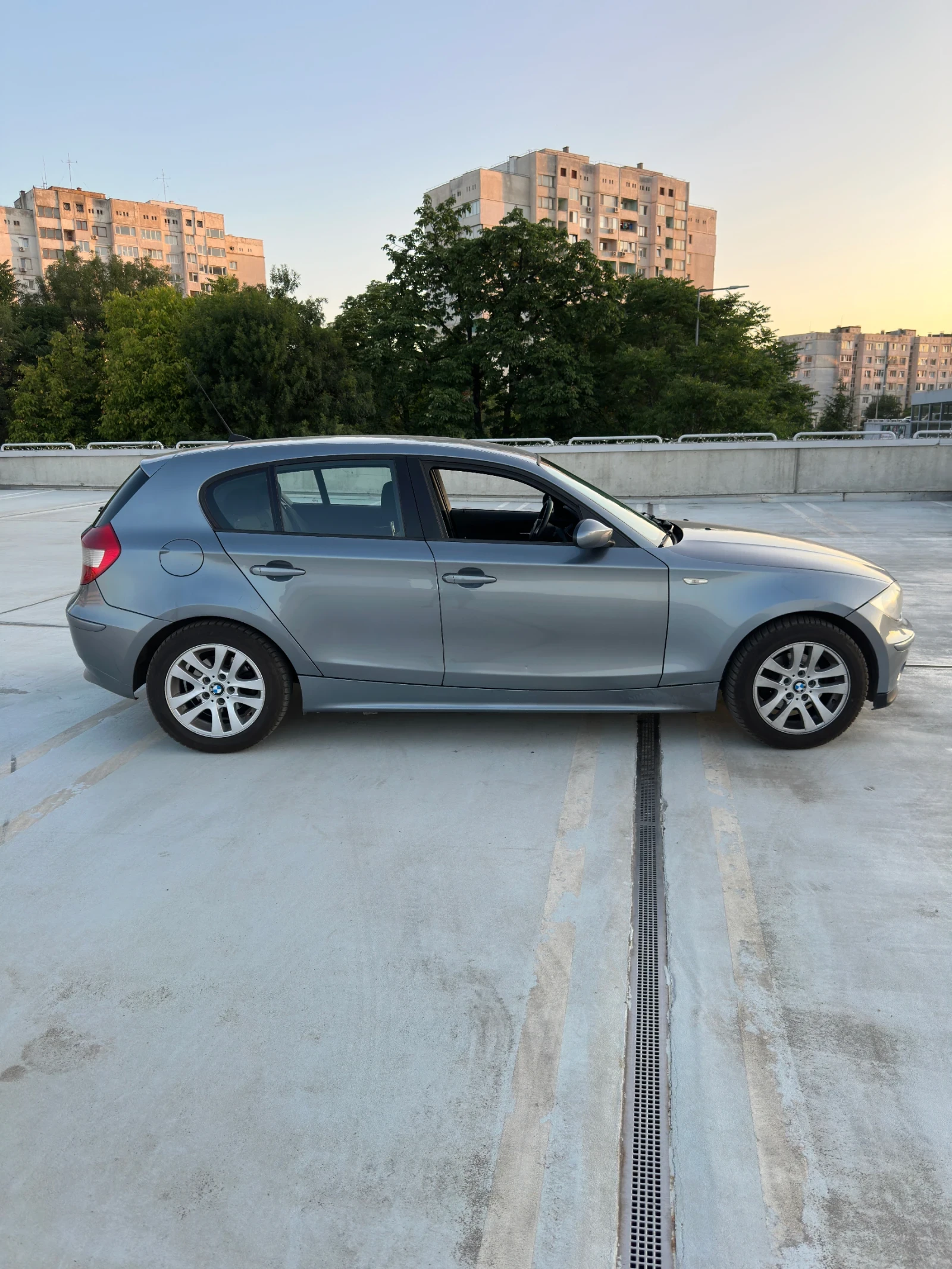 BMW 118, снимка 4 - Автомобили и джипове - 54301066