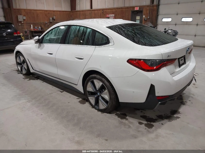 BMW i4 xDrive40 Gran Coupe, снимка 3 - Автомобили и джипове - 54378646