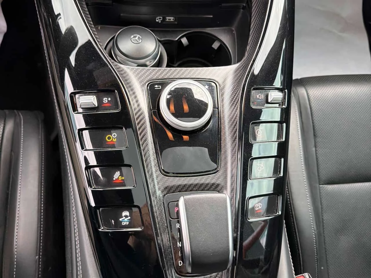 Mercedes-Benz AMG GT C V8 BITURBO| CARBON| 360| CARFAX| , снимка 10 - Автомобили и джипове - 54537790