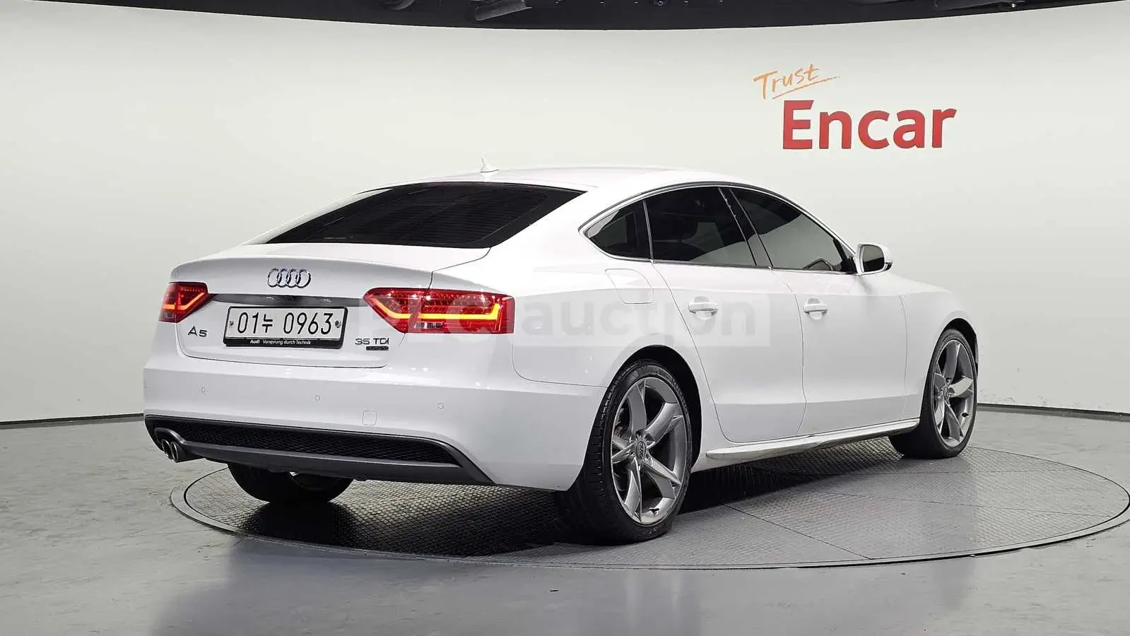 Audi A5 35 TDI| S-TRONIC| ЕЛ.СЕДАЛКИ| ВКЛ.ТЕХНОТЕСТ, снимка 2 - Автомобили и джипове - 54633543