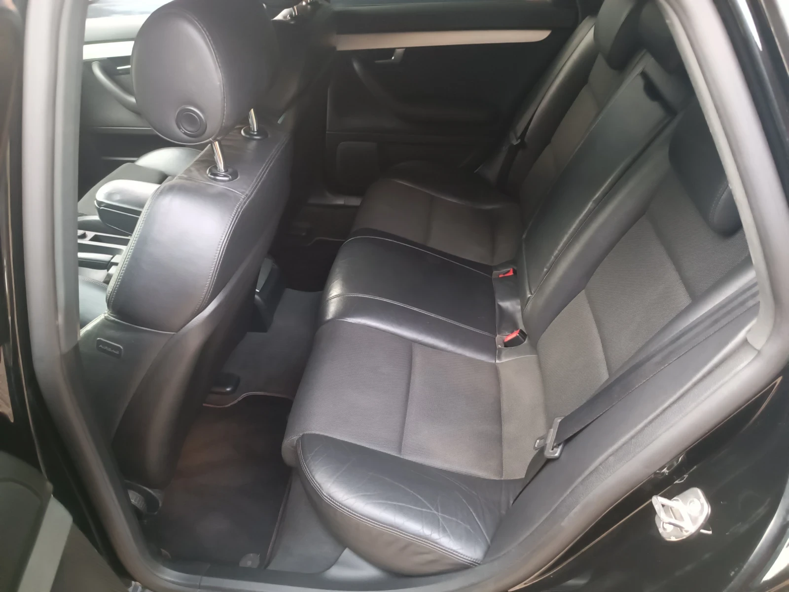 Audi A4 2.7 TDI S , снимка 8 - Автомобили и джипове - 54748419
