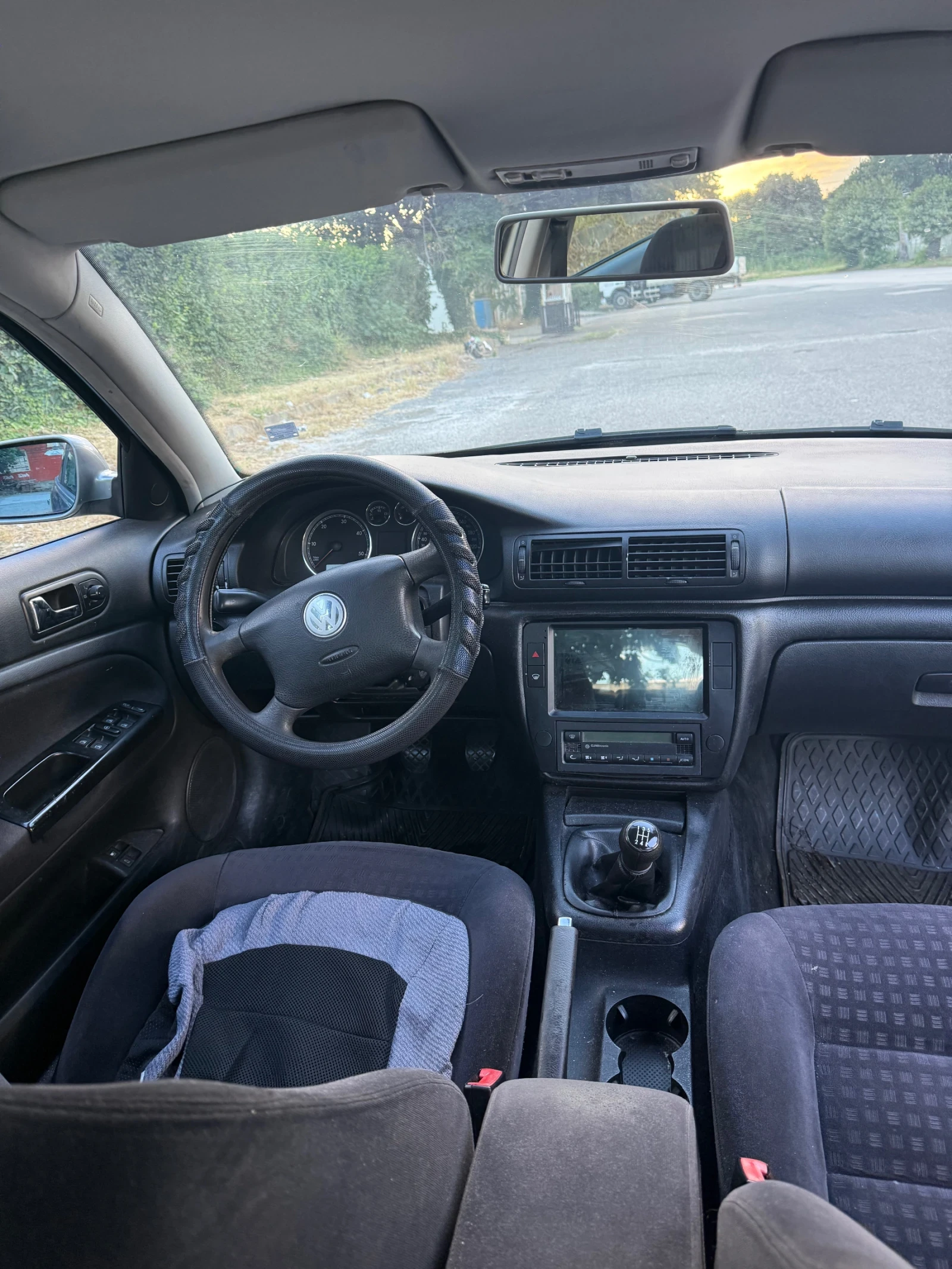 VW Passat 1.9 tdi, снимка 8 - Автомобили и джипове - 54839084