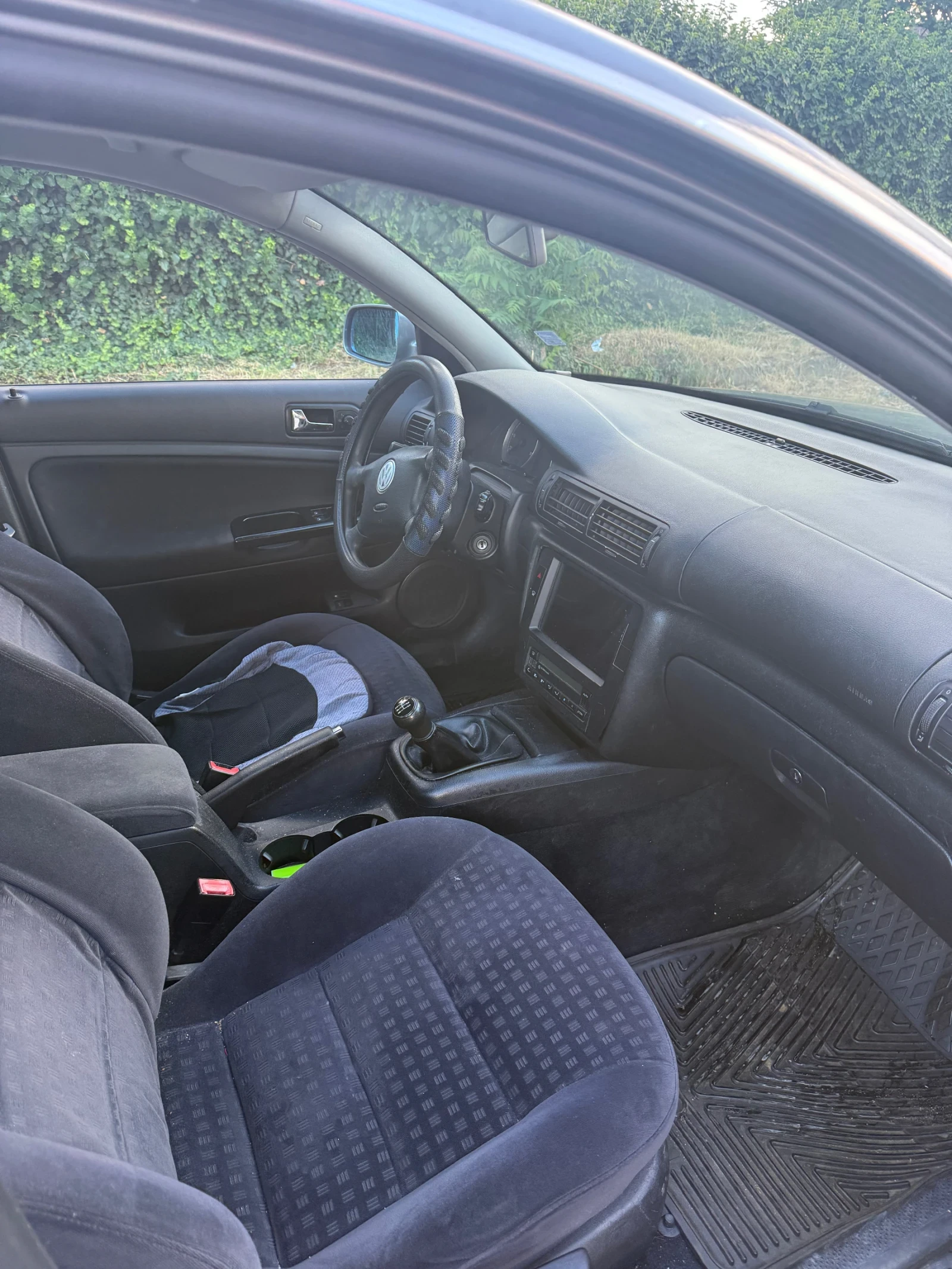 VW Passat 1.9 tdi, снимка 5 - Автомобили и джипове - 54839084