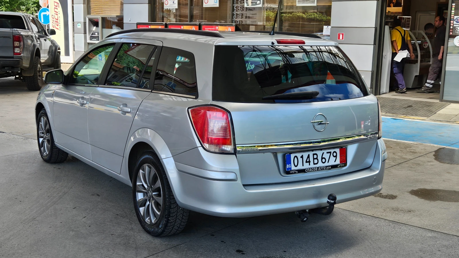 Opel Astra 1.7 Cdti FACELIFT/KLIMA/6skorost/Euro5A, снимка 5 - Автомобили и джипове - 54840704
