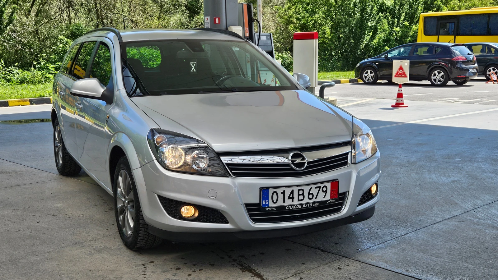Opel Astra 1.7 Cdti FACELIFT/KLIMA/6skorost/Euro5A, снимка 9 - Автомобили и джипове - 54840704