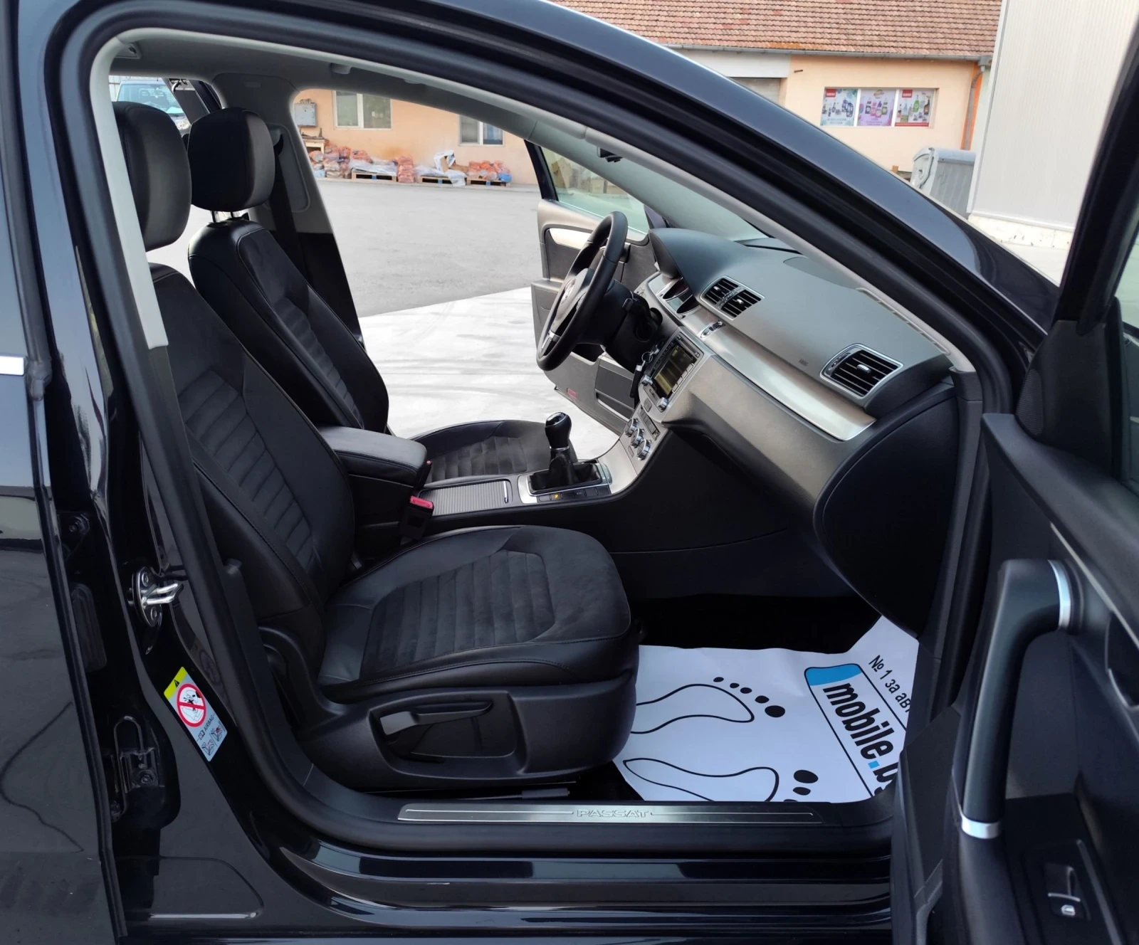 VW Passat 2.0-LED-NAVI-DISTRONIK-KEYLESS-GO-ПАНОРАМА-КАМЕРА, снимка 13 - Автомобили и джипове - 55084126