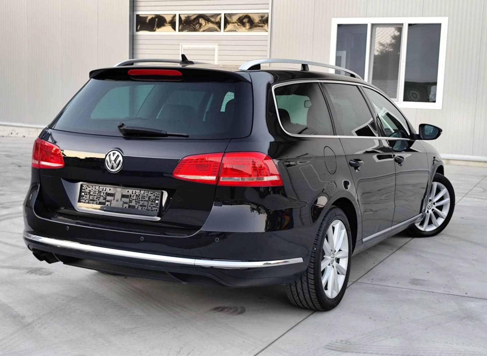 VW Passat 2.0-LED-NAVI-DISTRONIK-KEYLESS-GO-ПАНОРАМА-КАМЕРА, снимка 6 - Автомобили и джипове - 55084126
