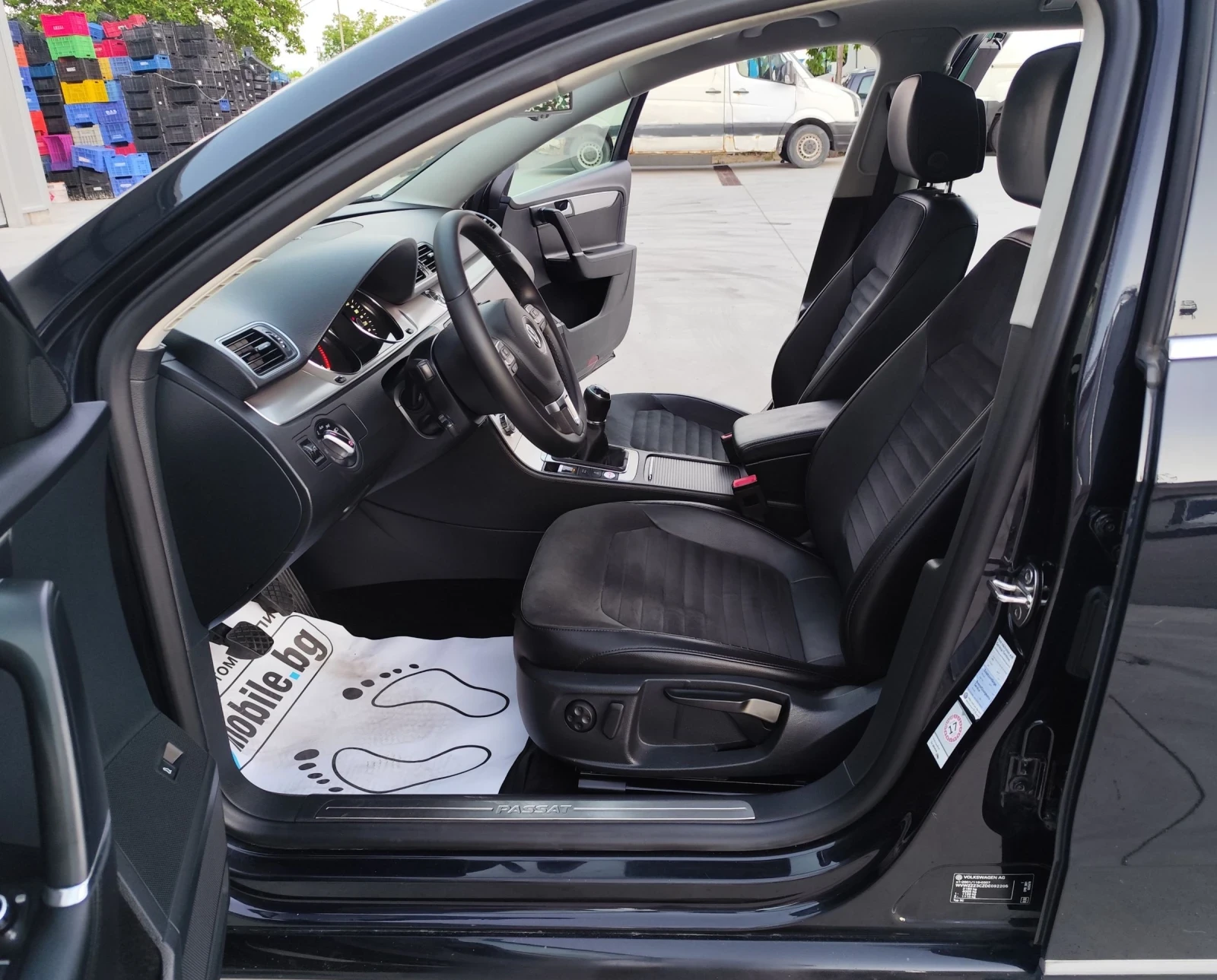 VW Passat 2.0-LED-NAVI-DISTRONIK-KEYLESS-GO-ПАНОРАМА-КАМЕРА, снимка 10 - Автомобили и джипове - 55084126