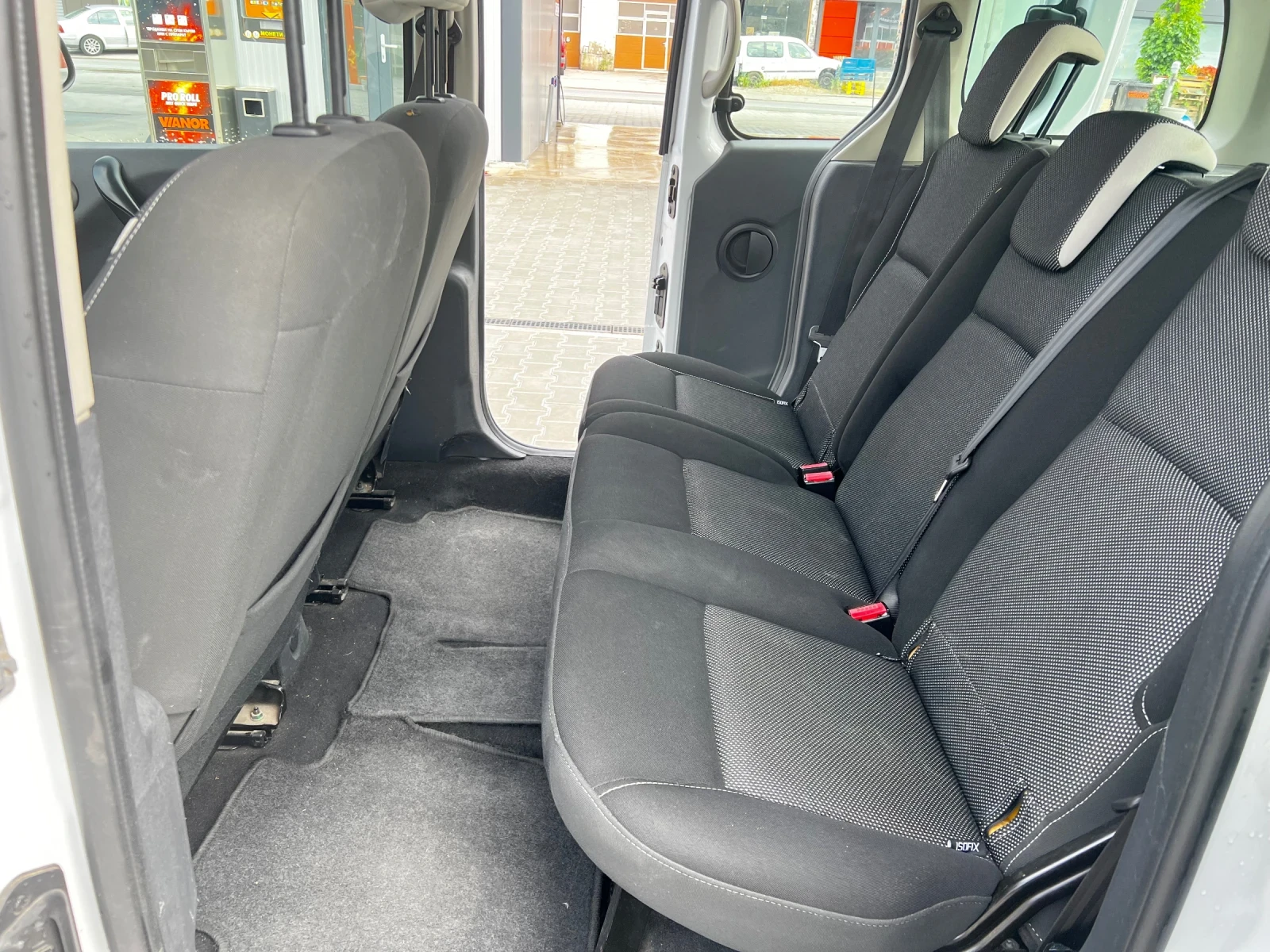 Renault Kangoo 1.5 Дизел, снимка 13 - Автомобили и джипове - 55453516