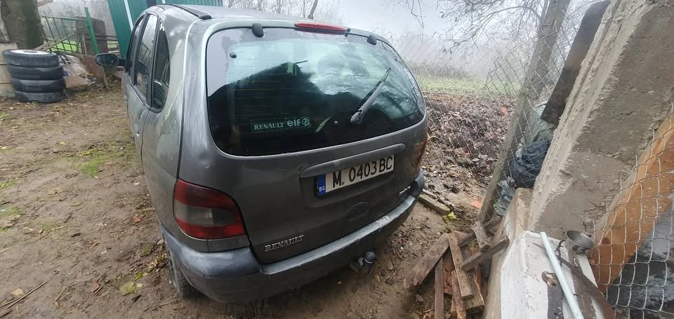 Renault Scenic, снимка 8 - Автомобили и джипове - 55553396