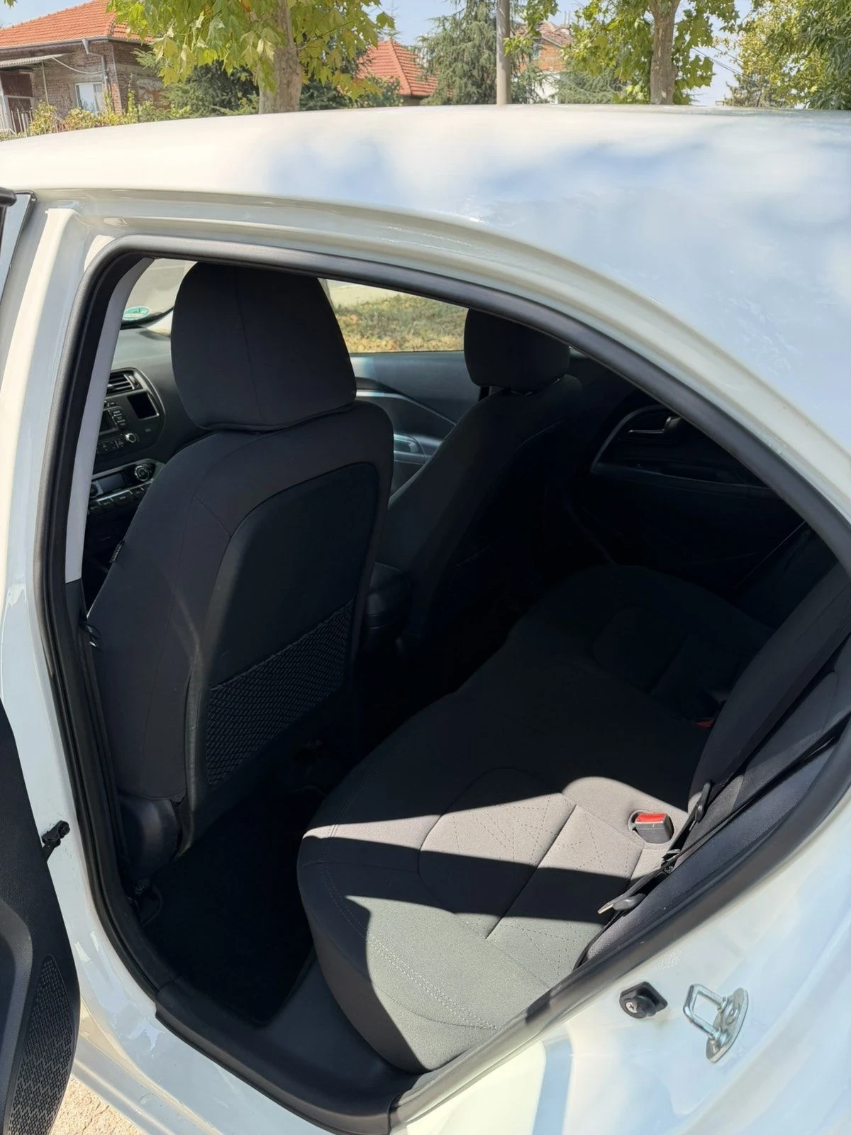 Kia Rio, снимка 11 - Автомобили и джипове - 55817671