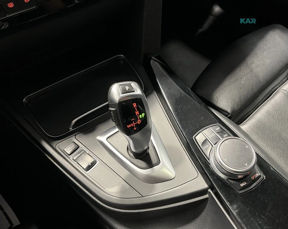 BMW 330 АвтоКредит * (ЦЕНА ДО БГ), снимка 16 - Автомобили и джипове - 55972953