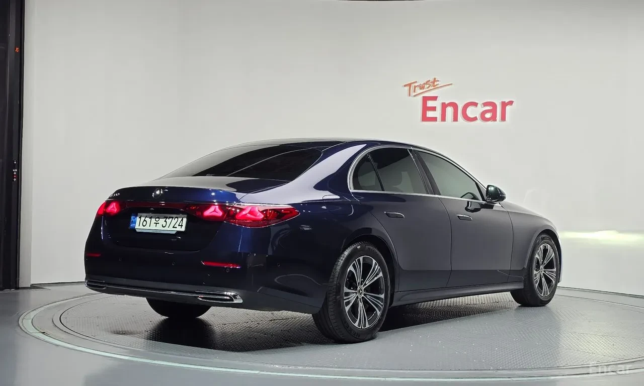 Mercedes-Benz E 200 Avantgarde, снимка 2 - Автомобили и джипове - 56082305