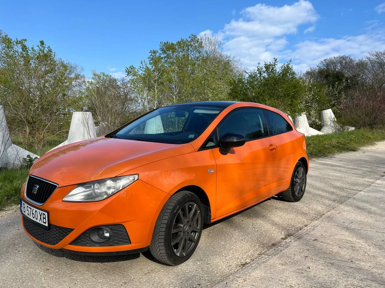 Seat Ibiza  SC, снимка 3 - Автомобили и джипове - 56197163