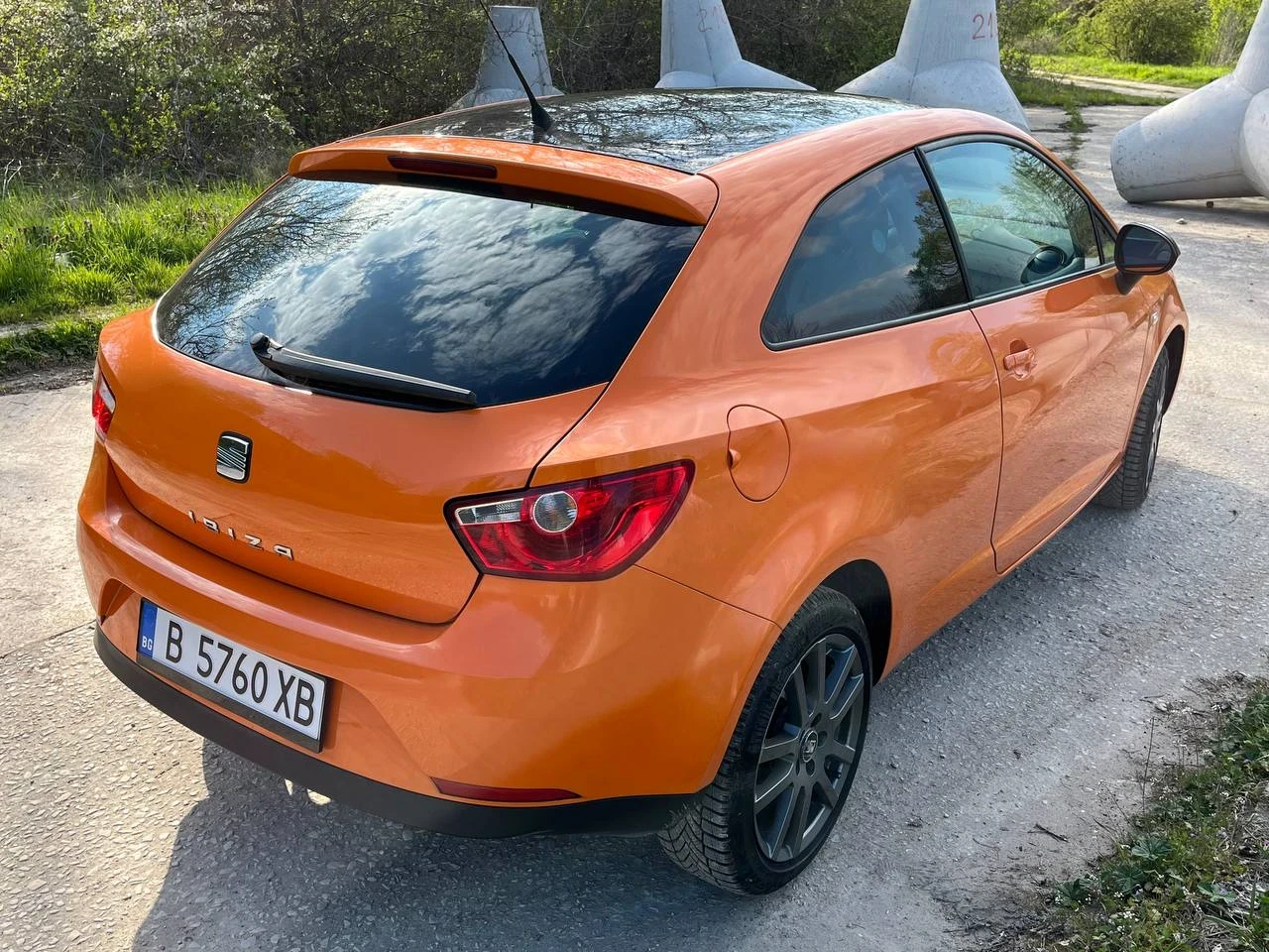 Seat Ibiza  SC, снимка 5 - Автомобили и джипове - 56197163