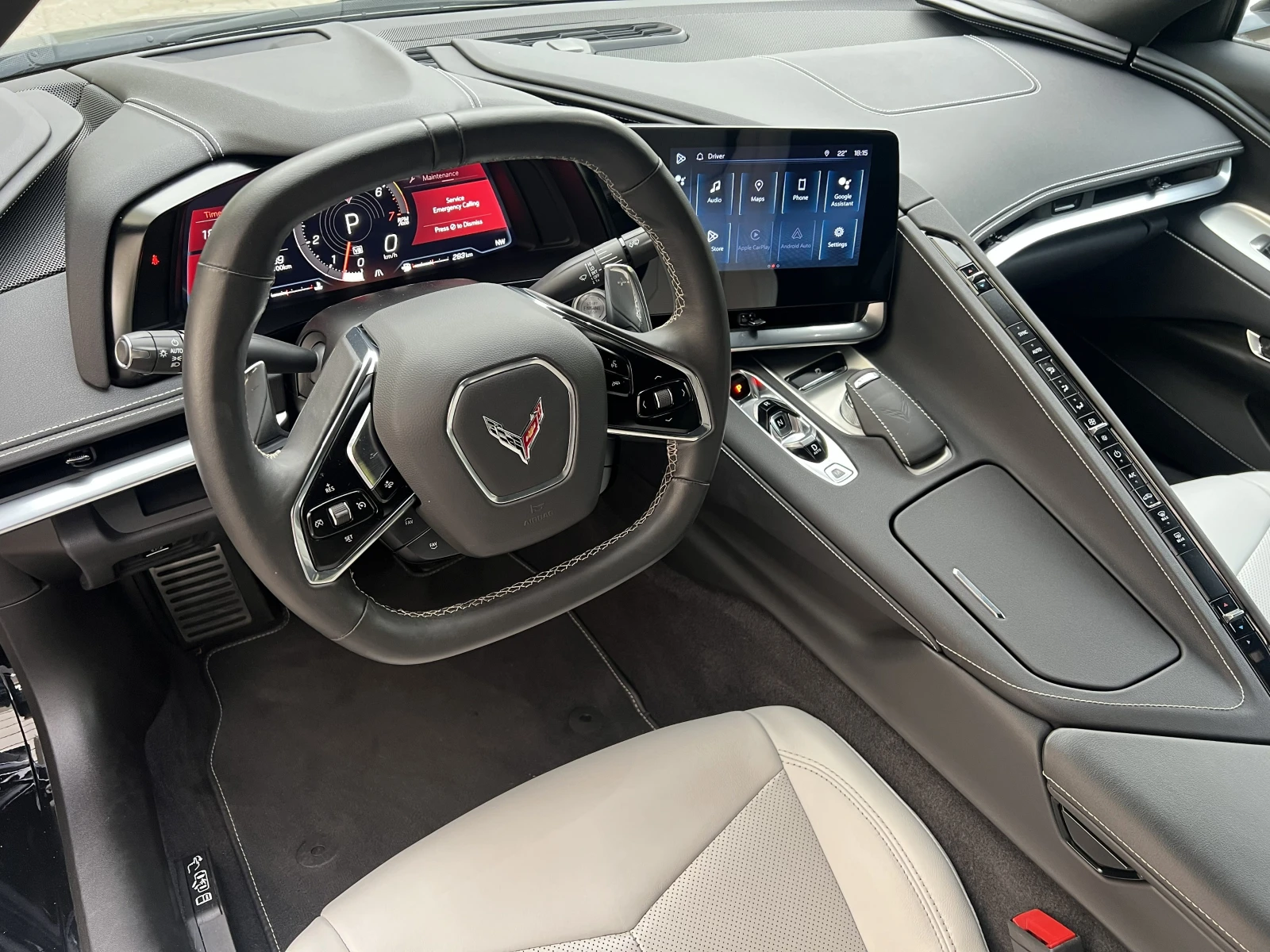 Chevrolet Corvette C8 / STINGRAY / 6.2 V8 / BOSE / HUD / CAMERA / , снимка 9 - Автомобили и джипове - 56211885