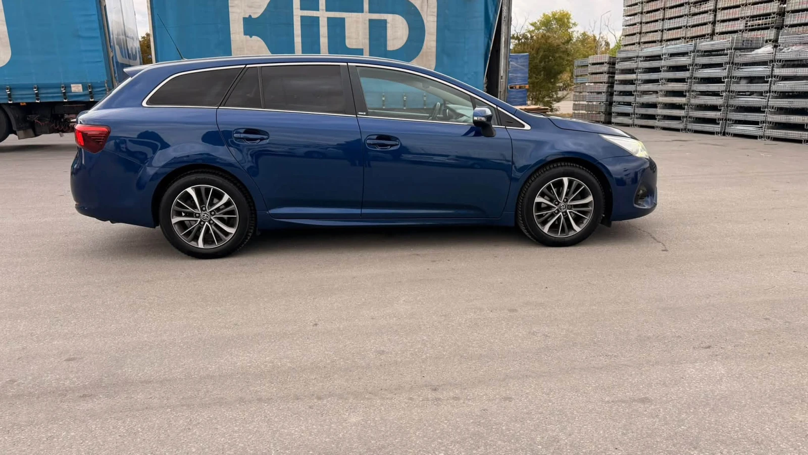 Toyota Avensis 1.8 БЕНЗИН  EURO6, снимка 4 - Автомобили и джипове - 56236994