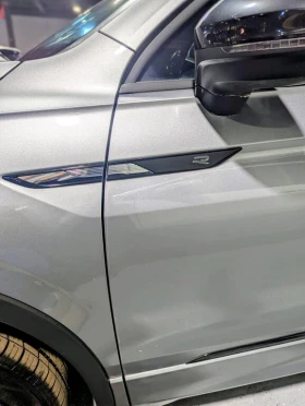 VW Tiguan Highline R-Line 4Motion* АвтоКредит* (ЦЕНА ДО БГ), снимка 3