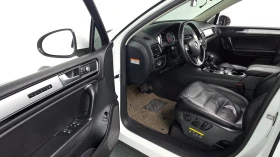 VW Touareg V6 3.0TDI* КОЖА* ПОДГРЕВ, снимка 9
