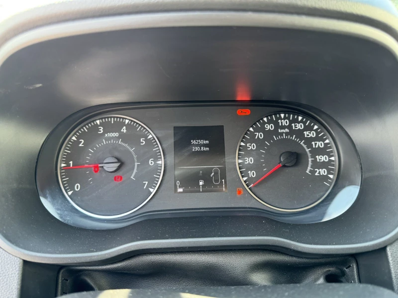 Dacia Duster 1.0Tce, снимка 15 - Автомобили и джипове - 51189850