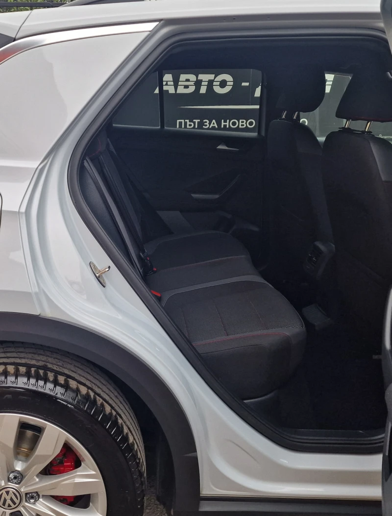 VW T-Roc 190hp-ACC-CAMERA-VIRTUAL-4MOTION, снимка 12 - Автомобили и джипове - 51737852