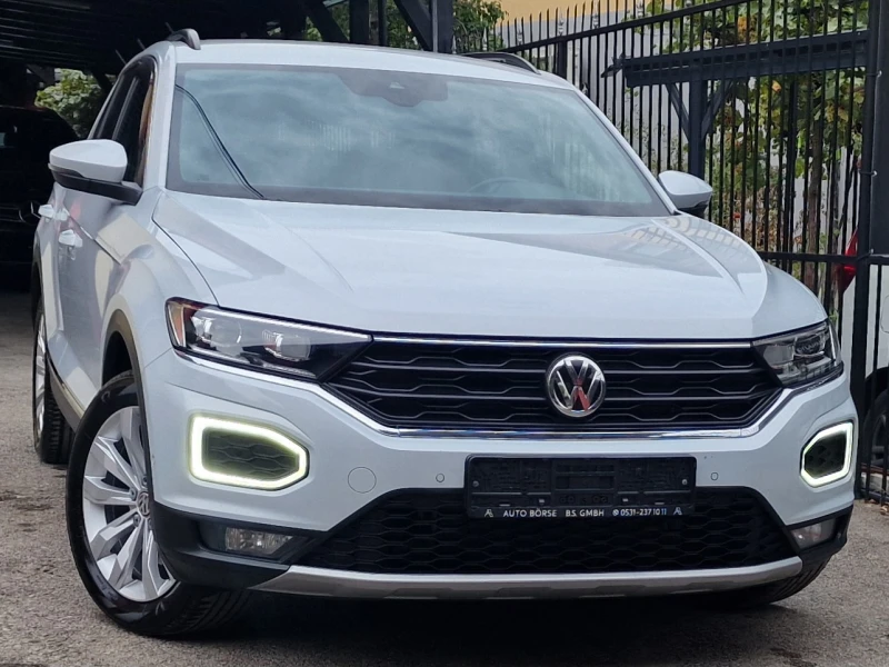 VW T-Roc 190hp-ACC-CAMERA-VIRTUAL-4MOTION, снимка 4 - Автомобили и джипове - 51737852