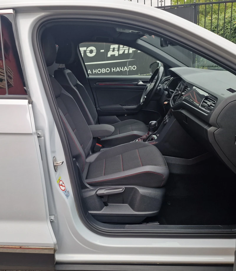 VW T-Roc 190hp-ACC-CAMERA-VIRTUAL-4MOTION, снимка 11 - Автомобили и джипове - 51737852