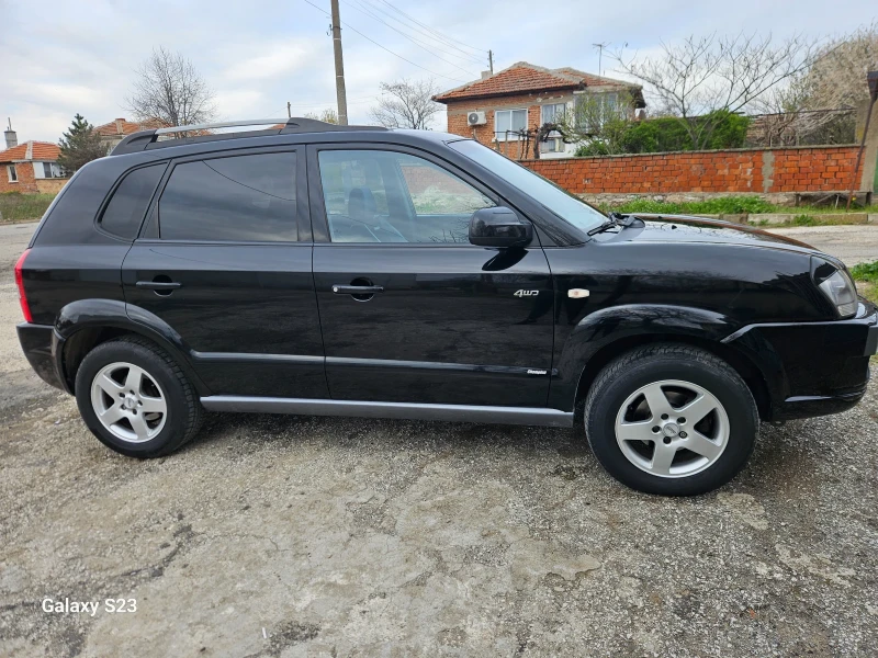 Hyundai Tucson 2.7, снимка 8 - Автомобили и джипове - 52748848